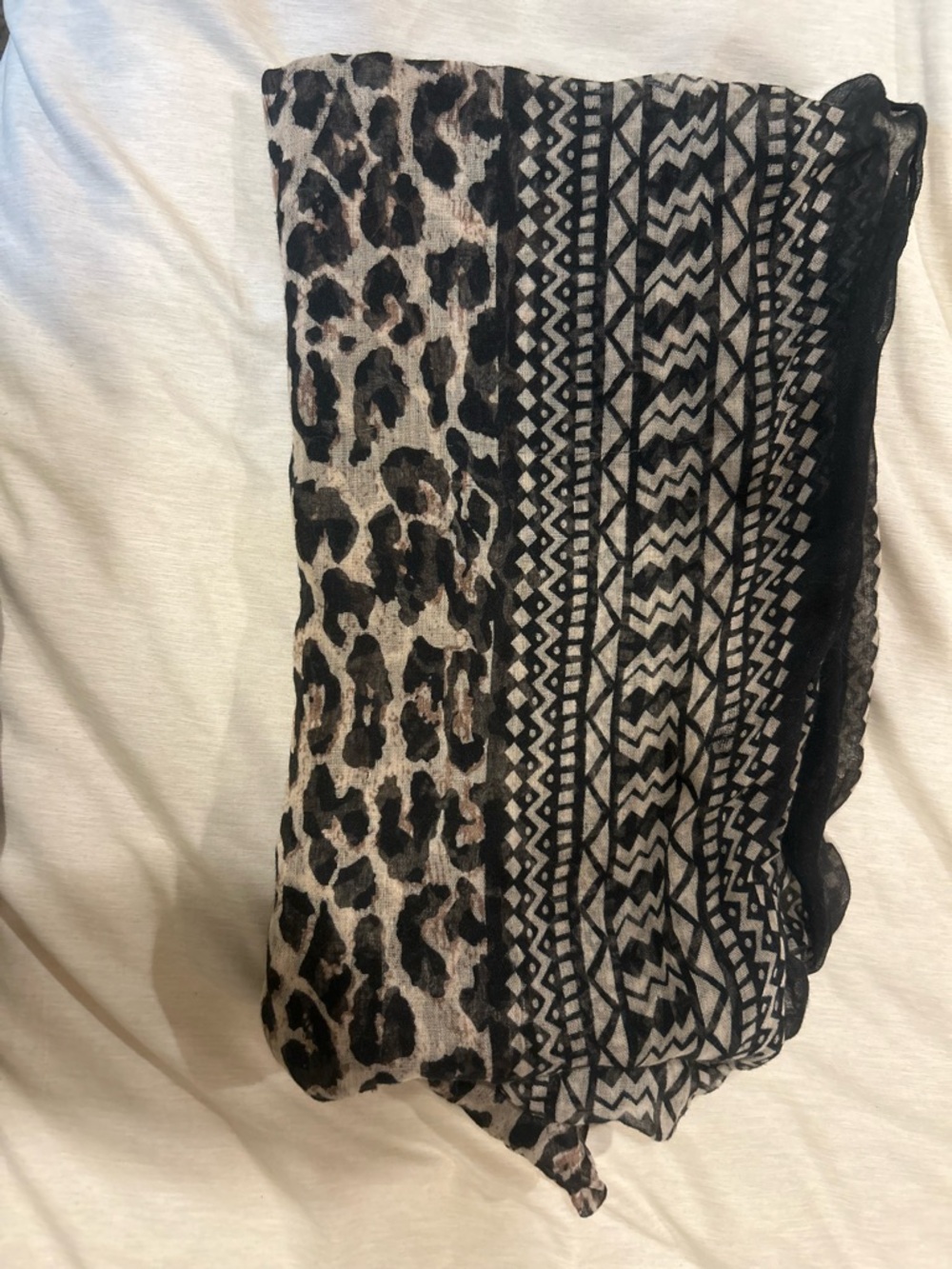 Source Unknown Black and Cream Leopard & Tribal Print Lightweight Scarf